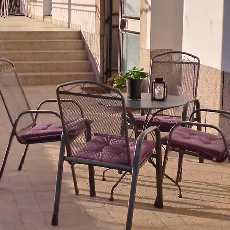 Bella 2 Bdr W Parking Apartmán
