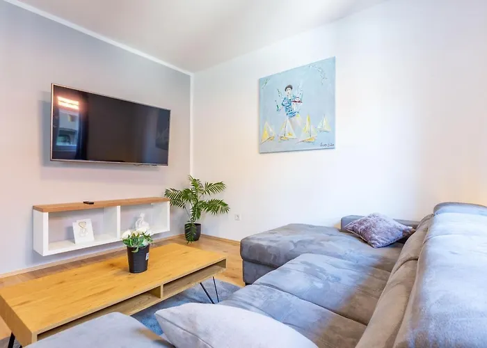 Bella 2 Bdr W Parking זאדאר