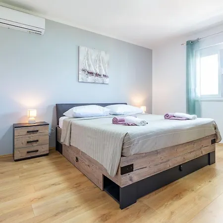 Appartamento Bella 2 Bdr W Parking Zara