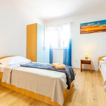 Bella 2 Bdr W Parking Zadar