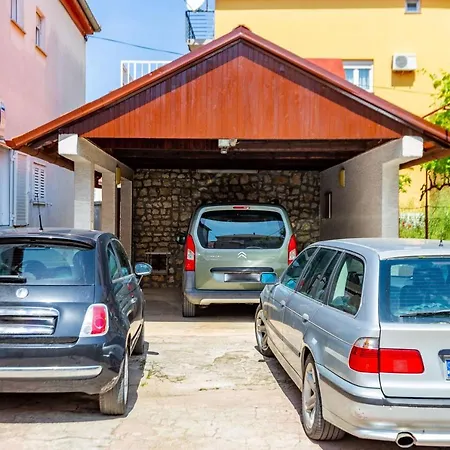 Bella 2 Bdr W Parking * زادار