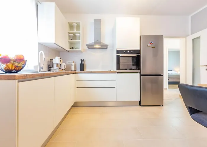 Bella 2 Bdr W Parking *